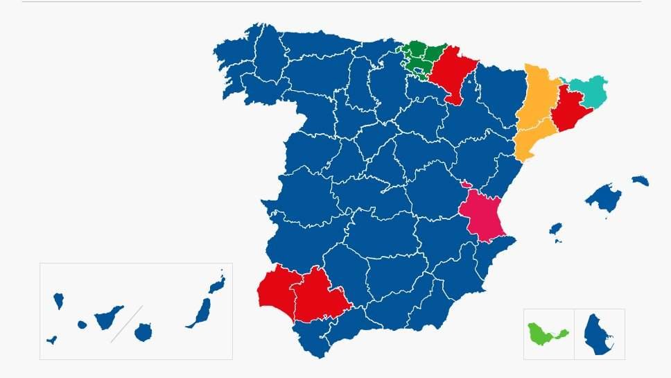 El mapa se tiñe de azul, excepto las provincias del suroeste, Huelva y Sevilla.