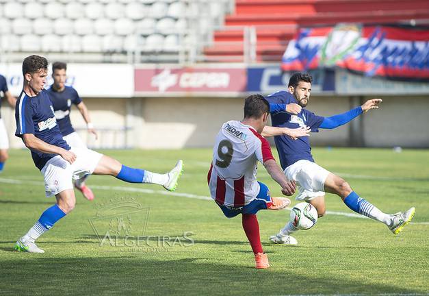 Un gol de Dani Molina y la defensa elevan al Recre en Algeciras (0-1)