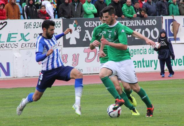 El Villanovense demuestra al Recre que aún está lejos de la salvación (1-0)