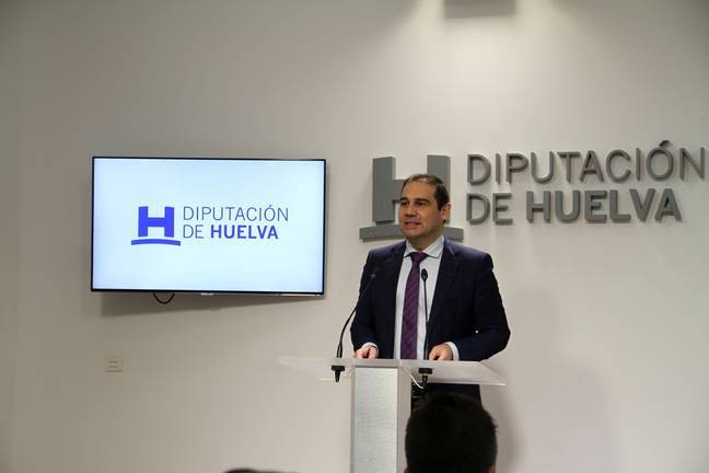 Adela García, Xanty Elías, Infoca, Abel Moreno, Sporting Club y José Roca, medallas de la provincia