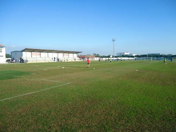 La cantera del Recre vuelve a la Ciudad Deportiva pese a que la huelga sigue