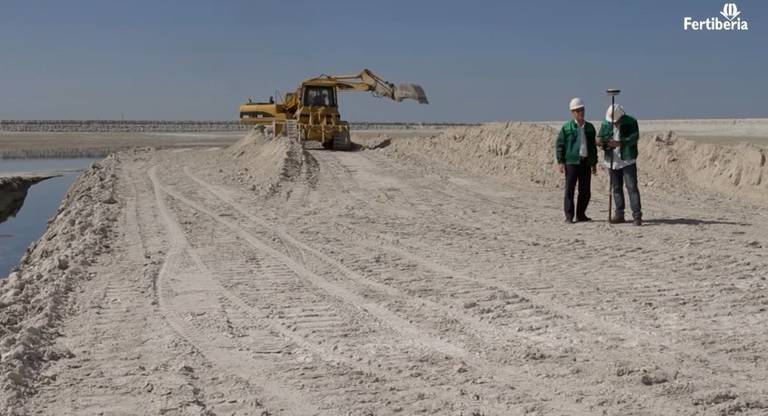 Fertiberia “cumplirá estrictamente” la sentencia sobre los fosfoyesos