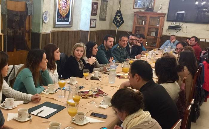 La Guardia Civil desayuna con los periodistas de Huelva