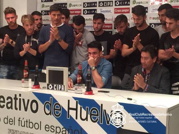 Zamora anuncia su retirada entre lágrimas