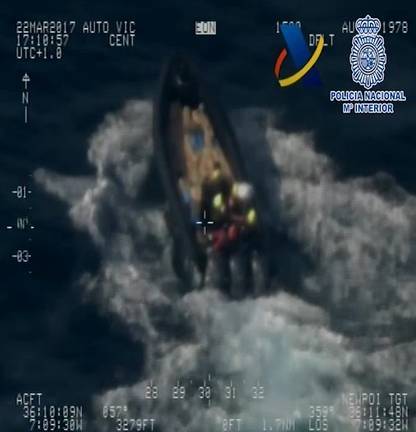 Perseguidos desde Isla Cristina a Mazagón en un barco con 3,4 toneladas de hachís