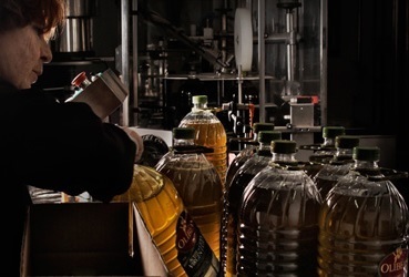 Tres millones de litros convierten a Beas de nuevo en Capital del Aceite de Oliva Virgen Extra de Huelva