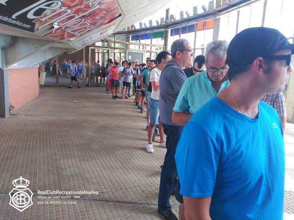 El Recreativo ya cuenta con más socios que ocho equipos de Segunda