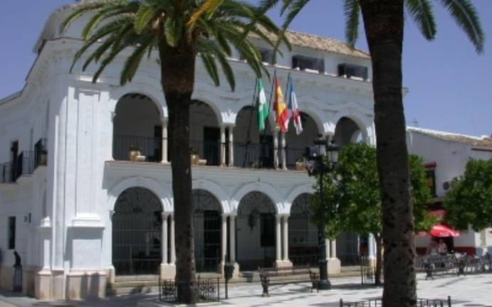 Almonte vota en pleno por primera vez una bajada del impuesto del IBI