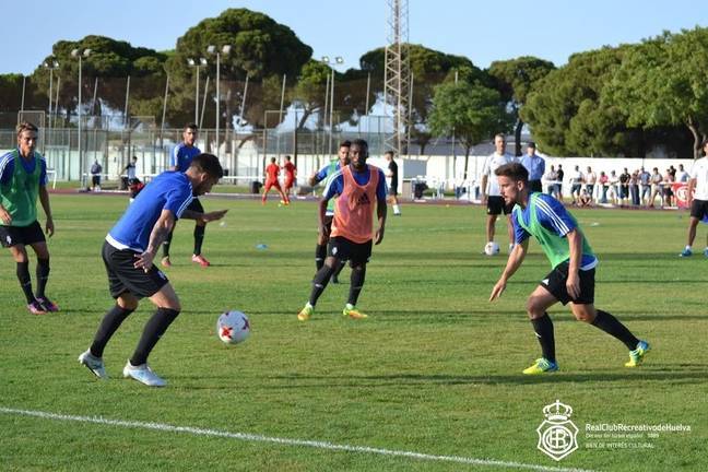 Otra semana en el exilio para el Recreativo