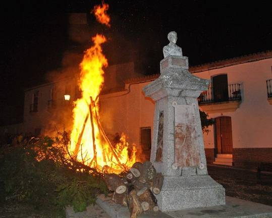 Las llamas iluminarán este jueves la noche de Zalamea