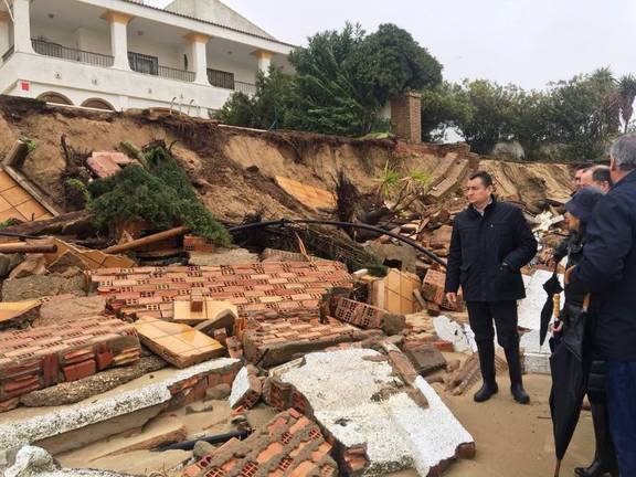 El Gobierno advierte que la Junta ofrece arenas contaminadas para regenerar playas de Huelva y Cádiz