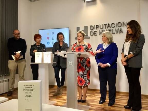 Un volumen sobre Juan Ramón e Hispanomérica y un Epistolario de Zenobia engrosan la Biblioteca juanramoniana