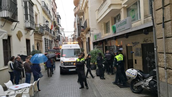 Fallece un operario de ascensor mientras realizaba labores de mantenimiento en un edificio de la calle Rico