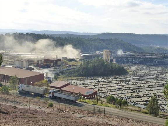 Ecologistas denuncia el tercer incendio en menos de un mes en el vertedero de Nerva