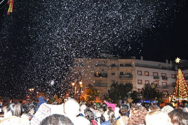 Luces y nevada en San Juan para el comienzo de la Navidad del 550 Aniversario