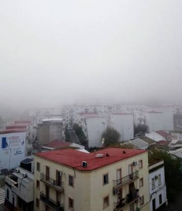 La niebla provoca un accidente múltiple en la H-30 que se salda con un herido leve