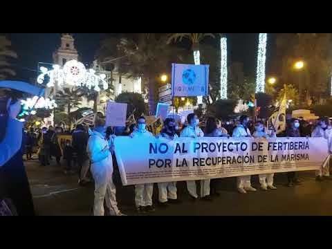 Manifestación contra los fosfoyesos y el proyecto de Fertiberia de enterrarlos