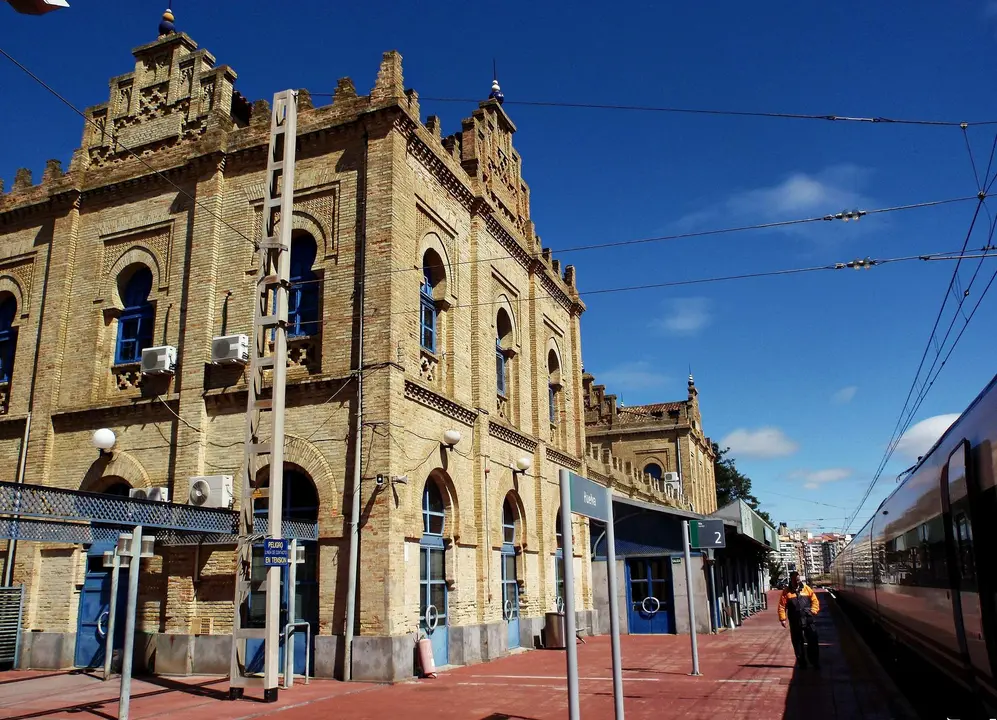 Imagen de la parte posterior de la estación por la que embarcaban los pasajeros