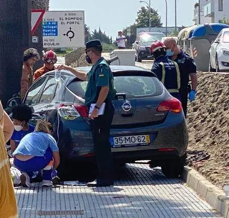Actuación policial en Cartaya tras un tiroteo reciente.