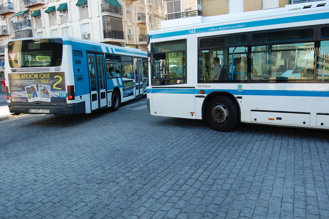 Autobuses de la capital cubrirán la zona comercial e industrial en dirección a San Juan del Puerto