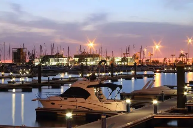 ATARDECER EN EL PUERTO - Sergio Pe&ntilde;a