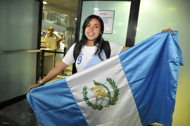 Ana Luca Martnez viaj a Houston para hacer una prueba con el Houston Dash equipo de la liga profesional de Estados Unidos