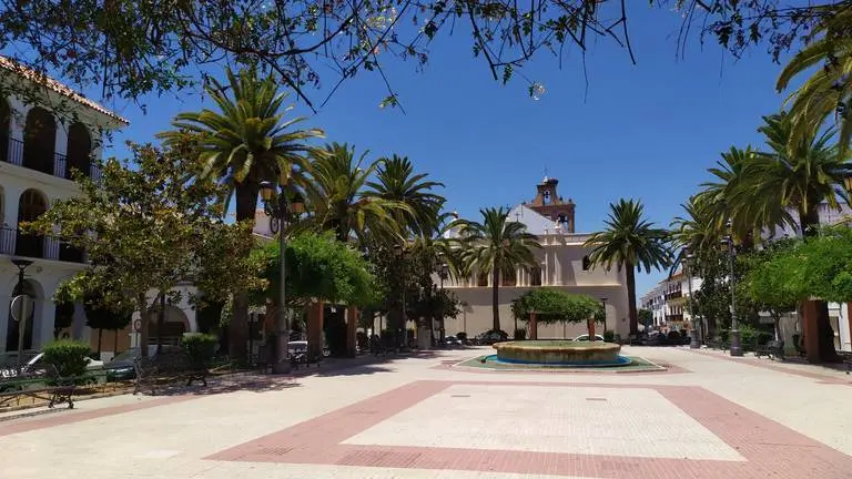 Centro de Lepe, desierto durante los días del brote. (Foto: Bella Cordero)