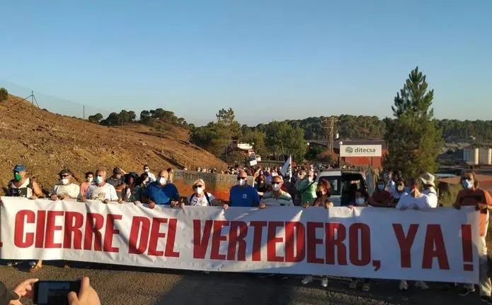 Movilización contra el vertedero de Nerva.