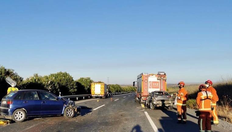 Imágenes del fatal accidente de Niebla. (Consorcio Bomberos de Huelva)