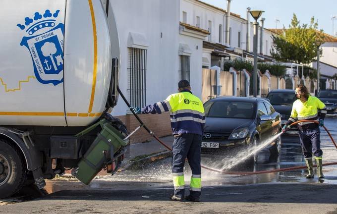 Limpieza Huelva en plena pandemia.