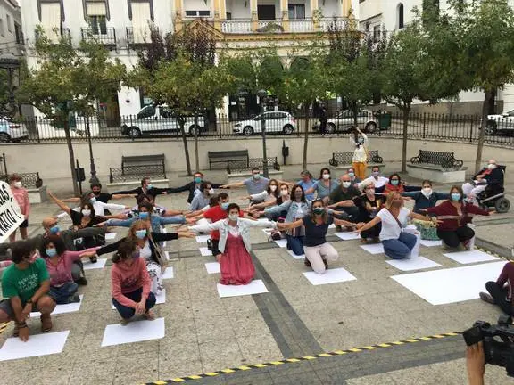 Protesta en Aracena por el hacinamiento en las aulas.