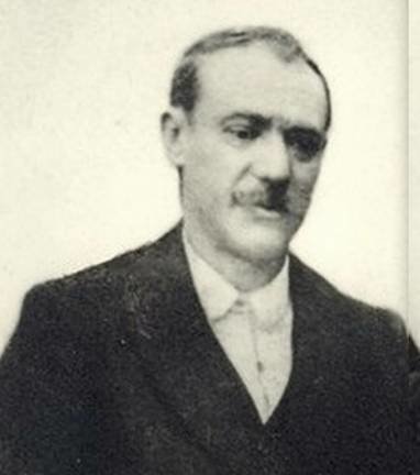 morfina canción genéticamente José Luis Lobo Carvajal fue el iniciador de la saga que pintó las sillas de  Galaroza