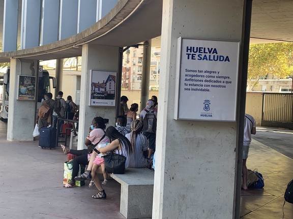 08/09/2020 Cartel en la estación de autobuses de la campaña "Huelva te saluda"
POLITICA ANDALUCÍA ESPAÑA EUROPA HUELVA
Ayuntamiento de Huelva