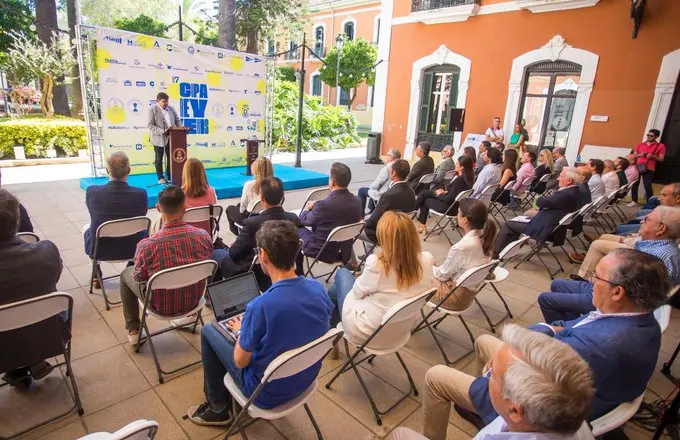 Presentación de la Copa del Rey en la Casa Colón.