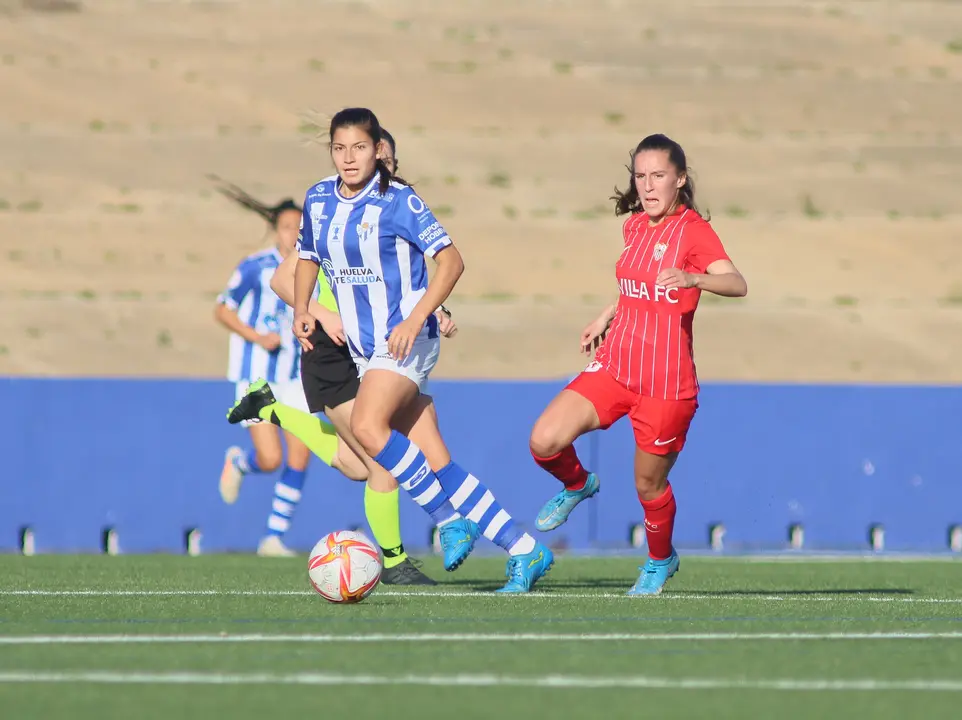 Anita Marcos durante el Sporting de Huelva-Sevilla.