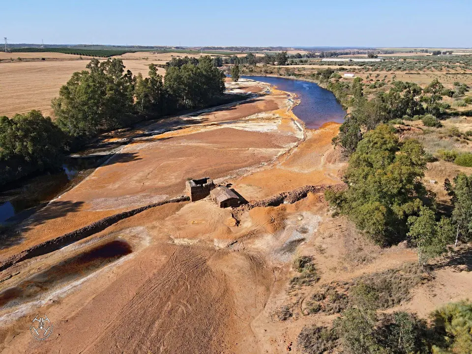 Río Tinto a su paso por Villarrasa