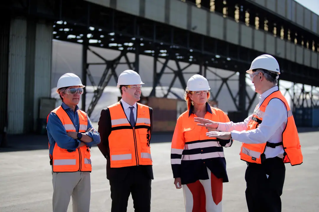 Visita de Pilar Miranda a la Terminal de Impala