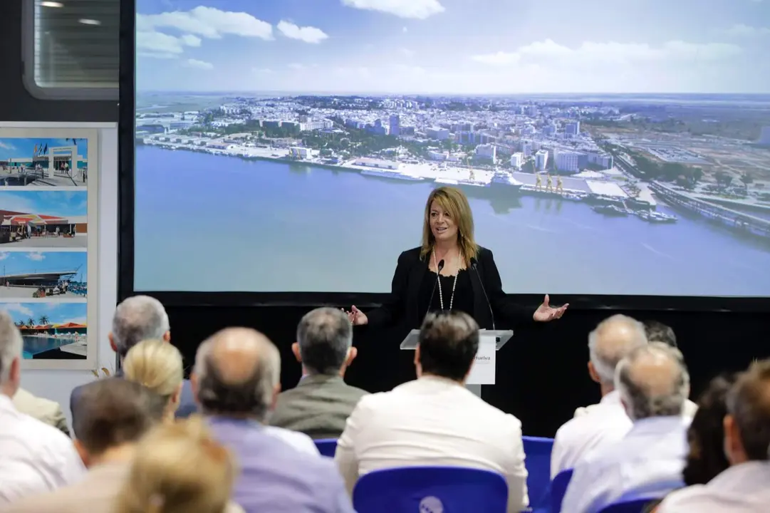 Pilar Miranda, en la presentación del proyecto del Muelle de Levante.