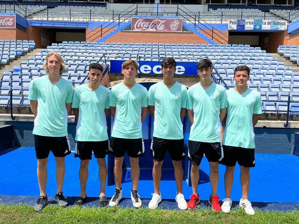 Seis de los ocho canteranos que harán la pretemporada con el Recre.