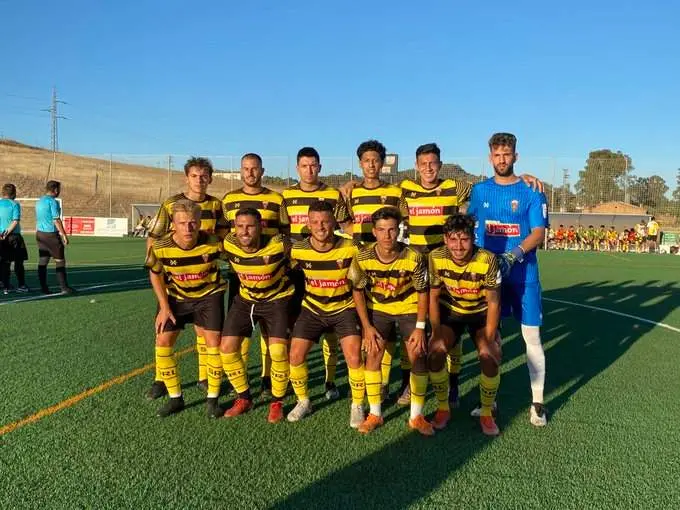 El San Roque de Lepe con su rompedora equipación.