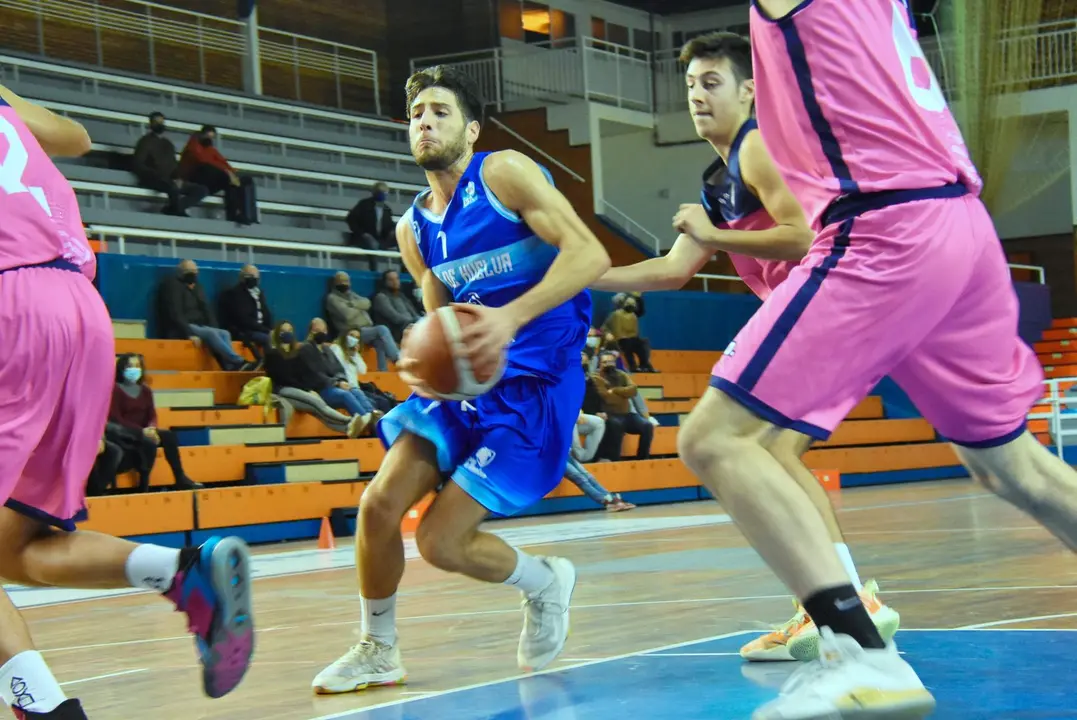 Pablo Recio en un partido del Ciudad de Huelva.