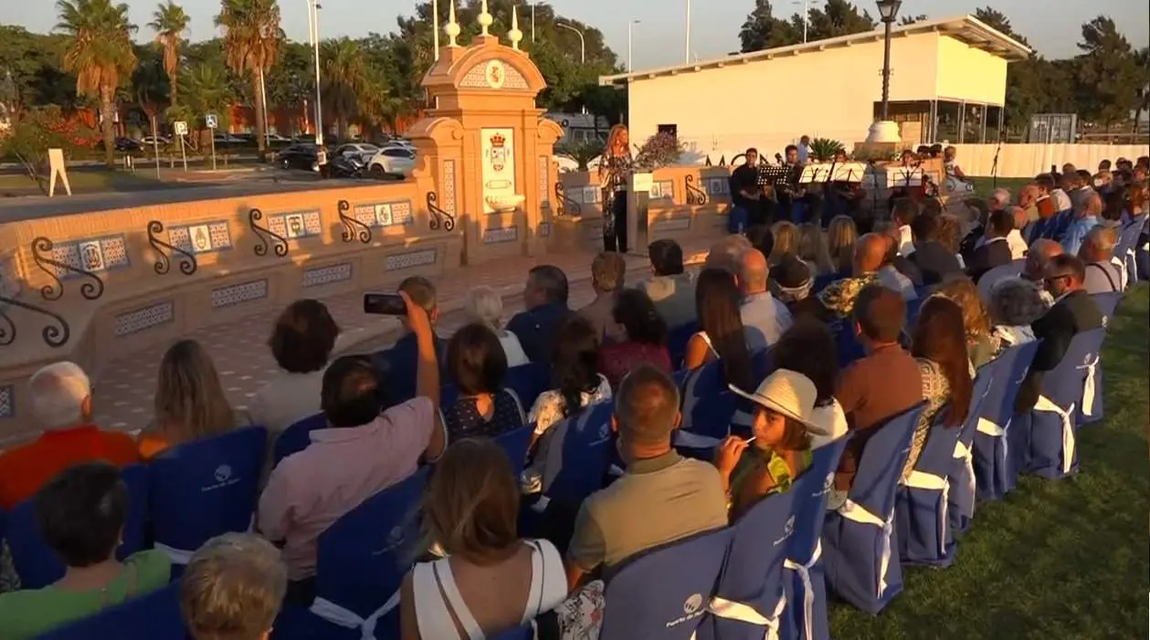 Panorámica de la Fuente de las Naciones en el Paseo de la Ría.