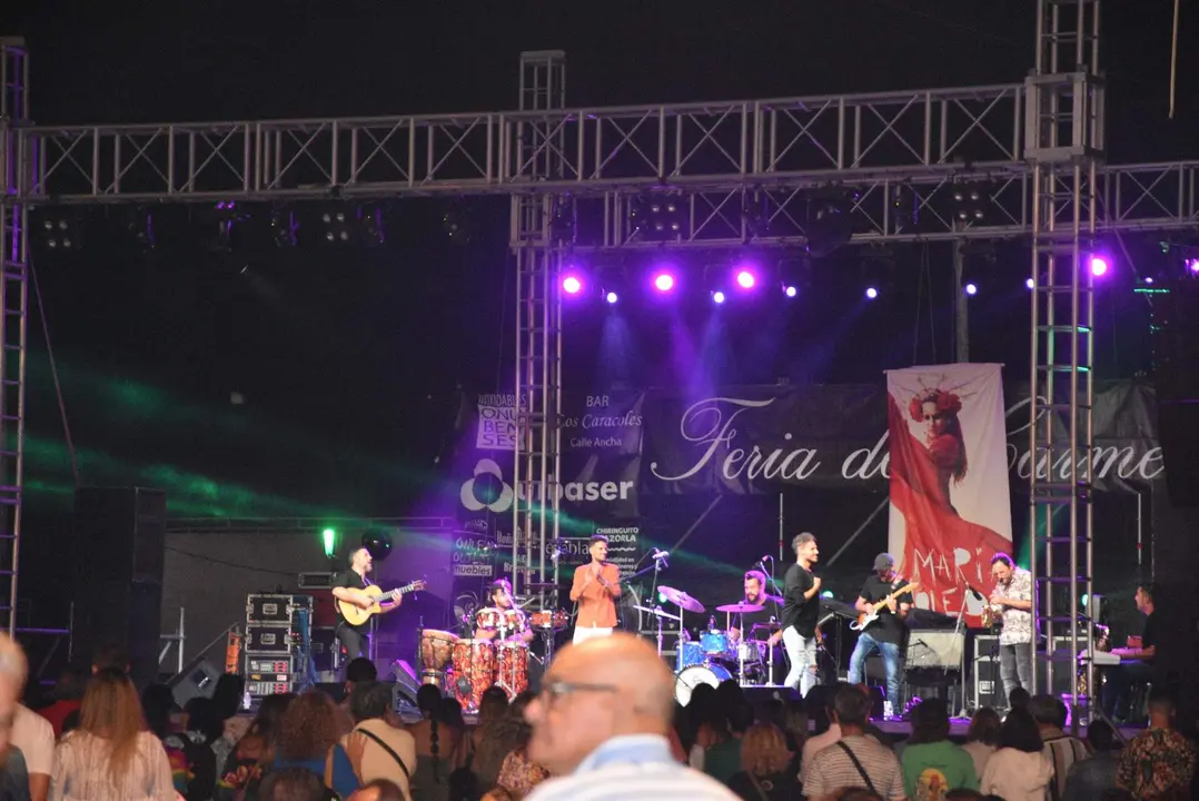 Primera actuación en la Feria del Carmen de Punta, anoche.