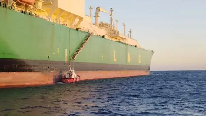 Casco del buque LNG River Orashi.