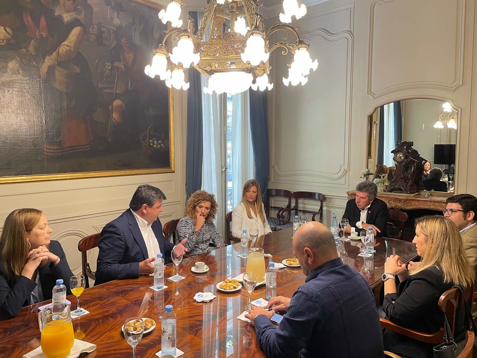 Reunión de los representantes onubenses en Argentina con motivo del evento gastronómico Binómico