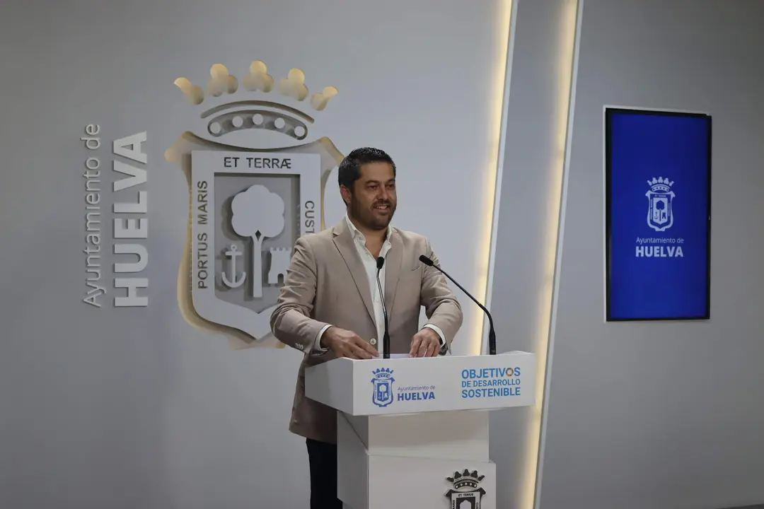 Francisco Balufo, en la rueda de prensa.