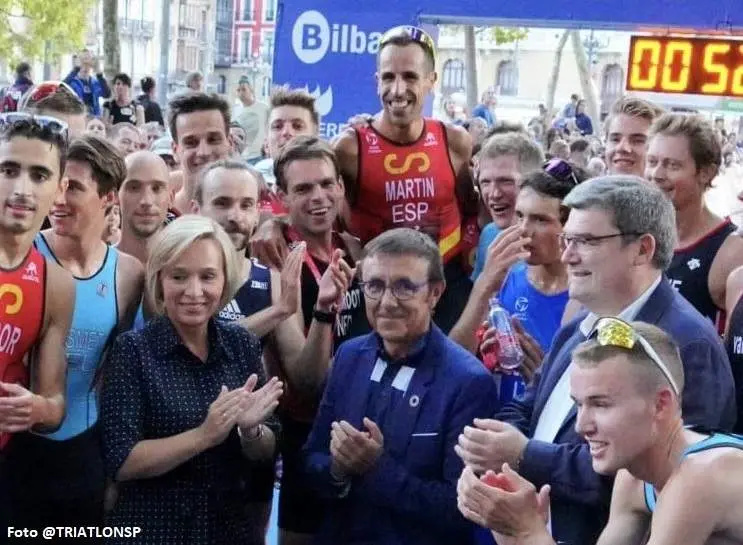 Un sonriente Emilio Martín tras correr en Bilbao.