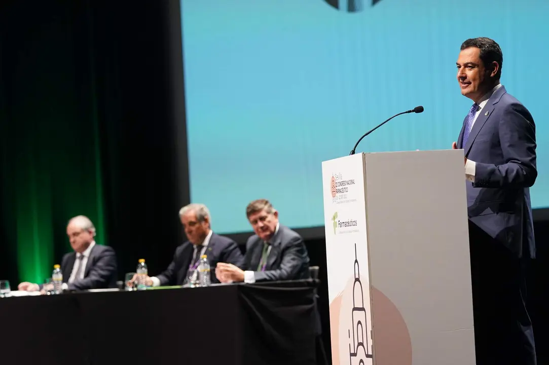 Juanma Moreno, en el Congreso Farmacéutico.