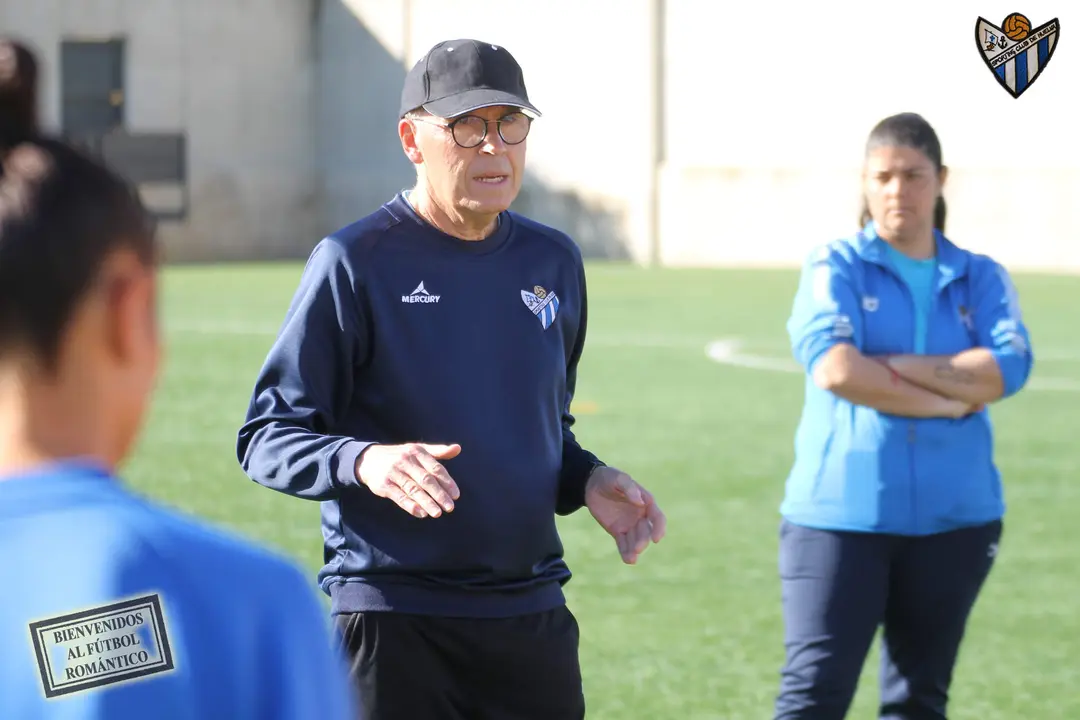 Antonio Toledo sigue como técnico principal.