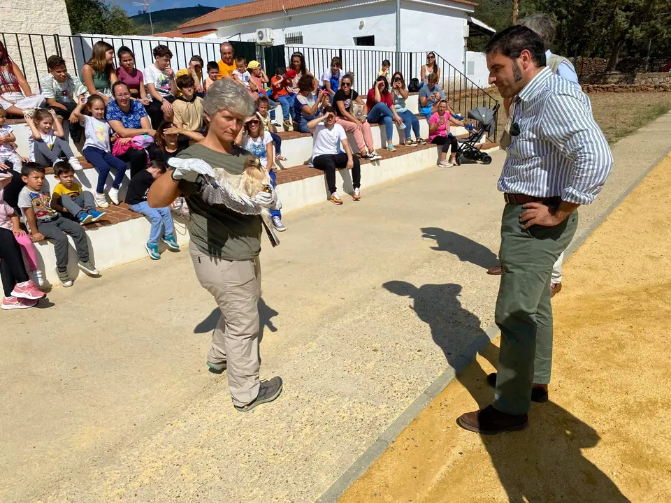 Suelta de la rapaz en Cañaveral, donde fue hallada.